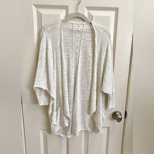 Lou & Grey open cardigan with front pockets Boucle in white, oversized Size-XS